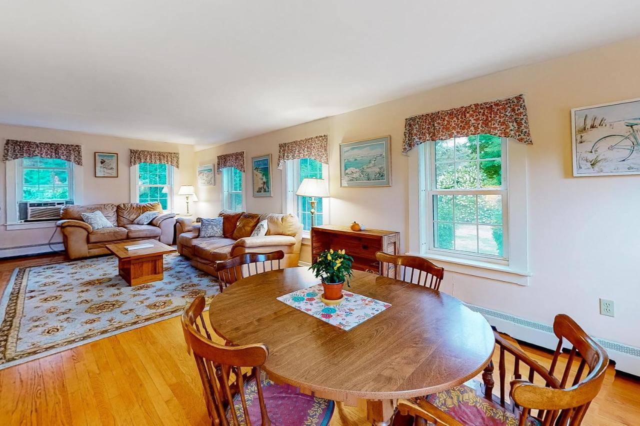 Cape Me Away Villa Gilford Exterior photo