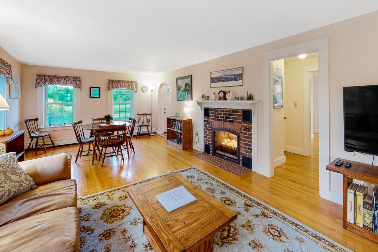 Cape Me Away Villa Gilford Exterior photo
