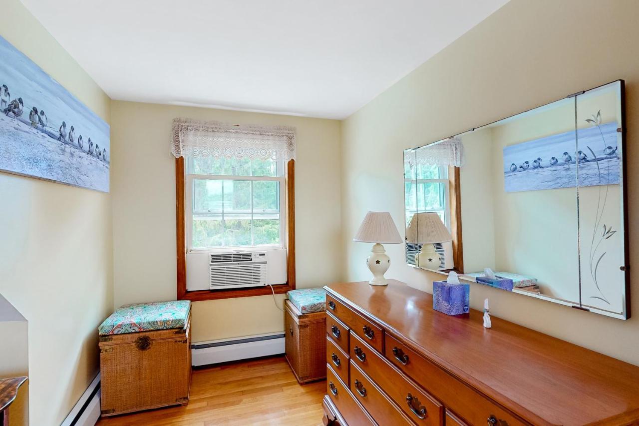 Cape Me Away Villa Gilford Exterior photo